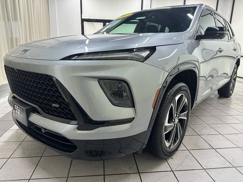 Certified 2025 Buick Enclave Sport Touring image 11