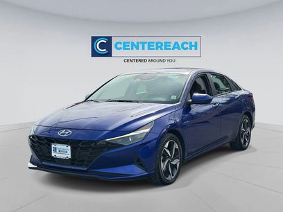 Used 2023 Hyundai Elantra SEL w/ Convenience Package