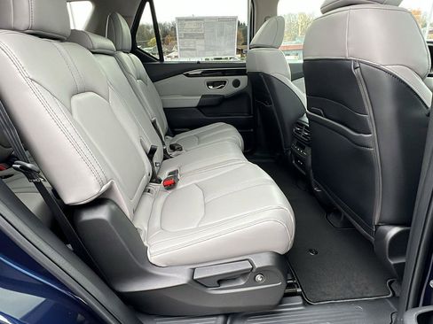 New 2025 Honda Pilot Touring image 15