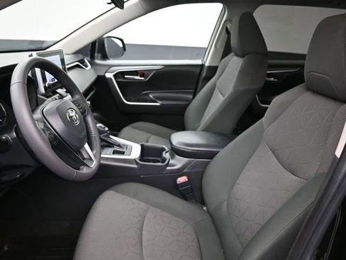 Certified 2023 Toyota RAV4 XLE w/ Convenience Package image 27