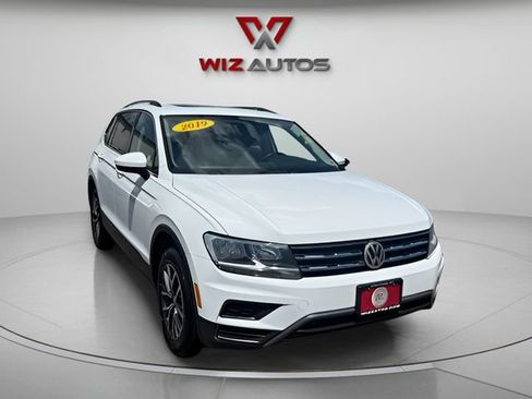 Used 2019 Volkswagen Tiguan SE w/ Panoramic Sunroof Package AWD/4WD image 7