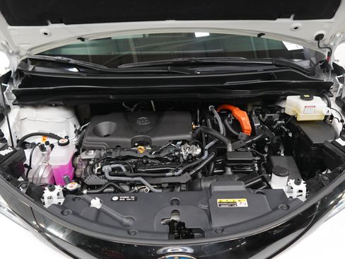 Used 2025 Toyota Sienna XSE AWD/4WD image 31