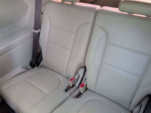 Used 2018 GMC Acadia Denali w/ Technology Package FWD image 34