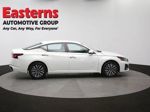 Used 2023 Nissan Altima 2.5 SV FWD image 43