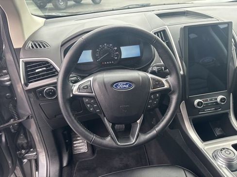 Used 2024 Ford Edge SEL image 9