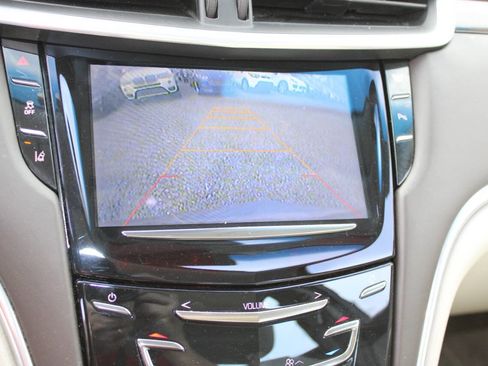 Used 2013 Cadillac XTS Platinum image 18