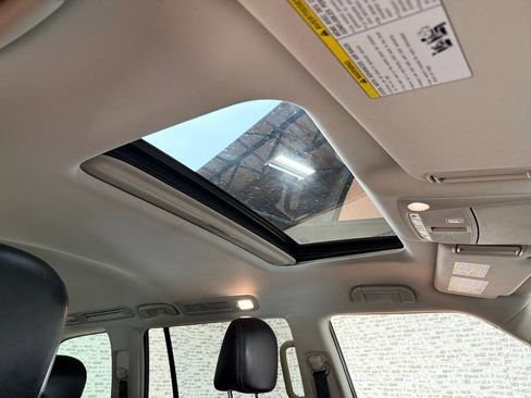 Used 2019 Nissan Armada SL w/ Premium Package image 12