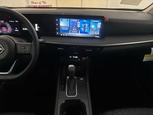 New 2026 Nissan Kicks SV w/ Illumination Package image 13