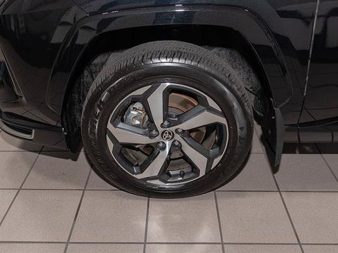 Used 2024 Toyota RAV4 SE w/ Weather & Moonroof Package AWD/4WD image 6