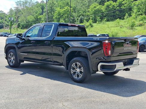 Used 2023 GMC Sierra 1500 SLE AWD/4WD image 4