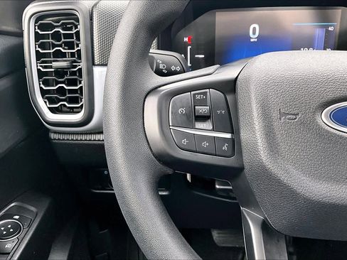 Used 2025 Ford Ranger XL image 23