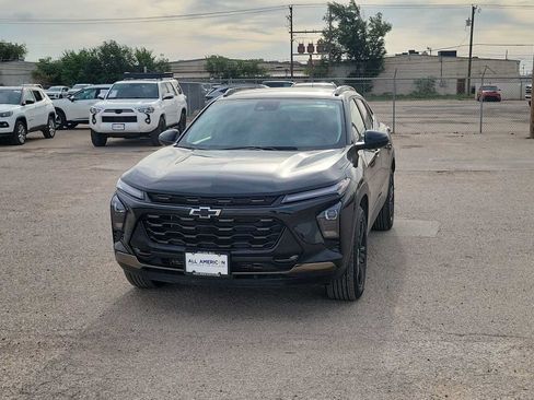 Used 2025 Chevrolet Trax ACTIV FWD image 4