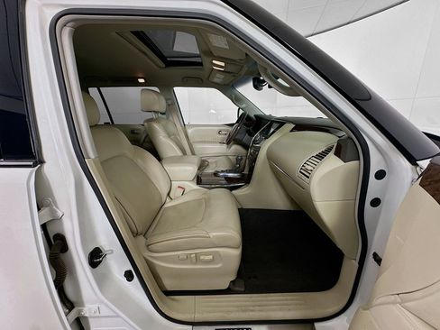 Used 2017 INFINITI QX80 2WD w/ Driver Assistance Package image 34