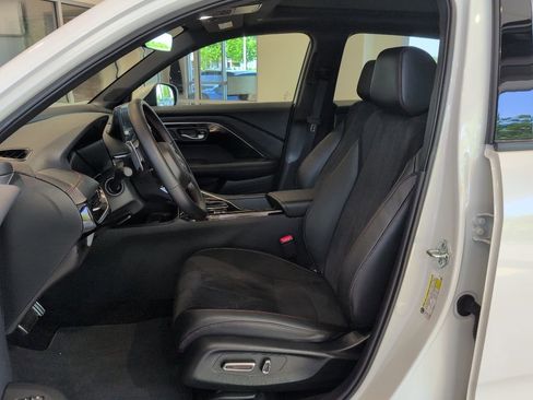Certified 2025 Acura ADX A-Spec AWD/4WD image 11