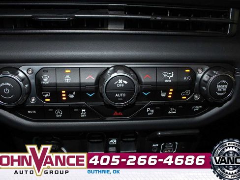 Used 2025 Jeep Wrangler Unlimited Rubicon w/ Safety Group image 40