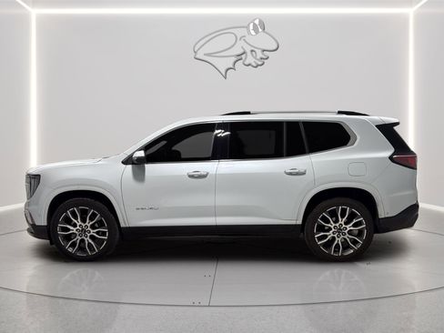 Used 2026 GMC Acadia Denali Ultimate w/ LPO, Floor Liner Package AWD/4WD image 2