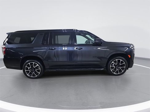 Certified 2024 Chevrolet Suburban RST w/ Luxury Package image 2