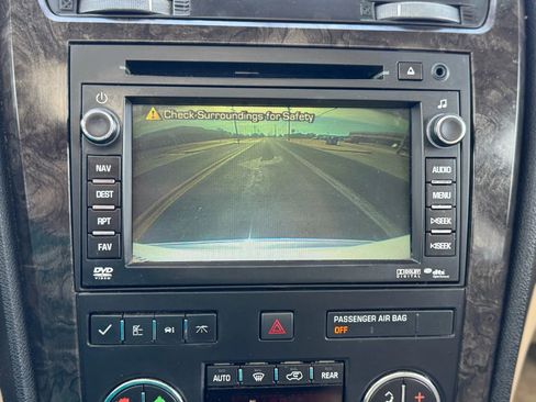 Used 2012 GMC Acadia Denali image 17