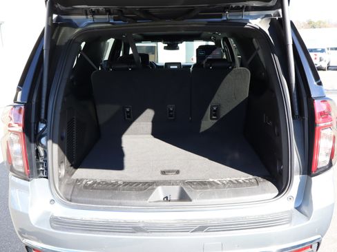 Certified 2024 Chevrolet Suburban LT w/ LT Signature Package image 36