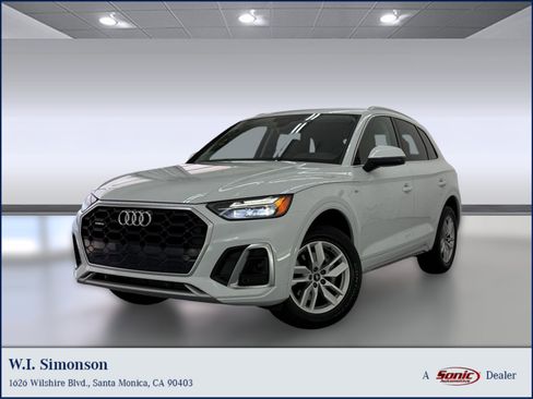 Used 2022 Audi Q5 2.0T Premium w/ Convenience Package AWD/4WD image 1
