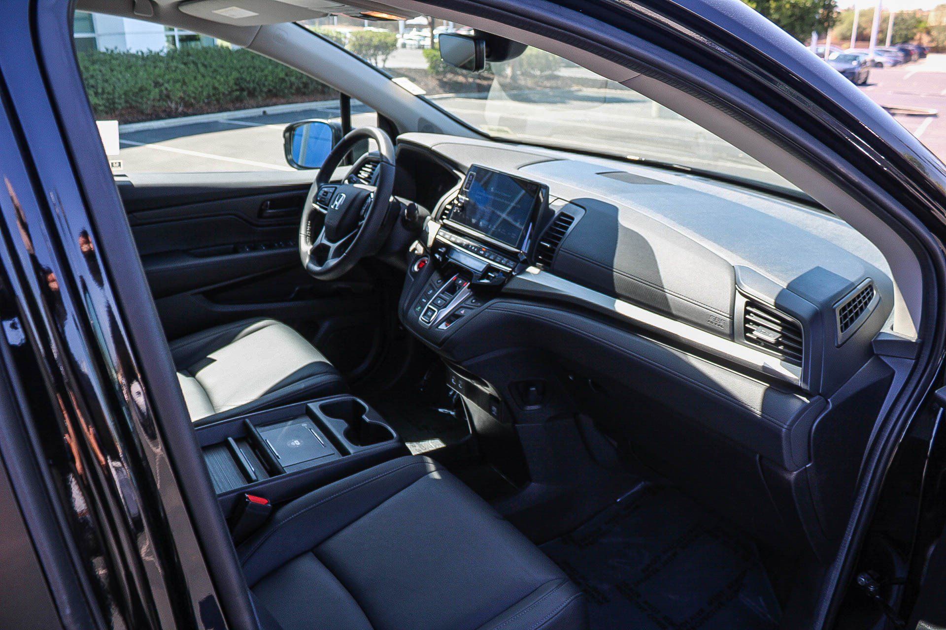 Certified 2026 Honda Odyssey EX-L image 18
