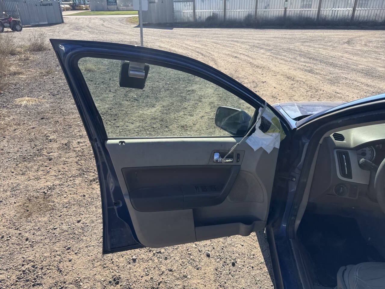Used 2008 Ford Focus SES FWD image 21