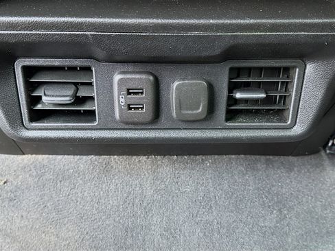 Used 2023 Chevrolet Silverado 2500 LT w/ Convenience Package image 16