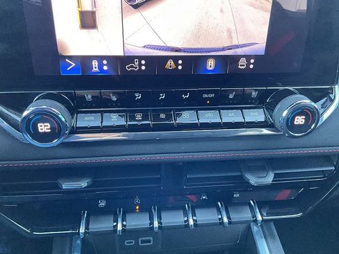 Used 2023 Chevrolet Colorado Z71 w/ Z71 Convenience Package 2 image 22