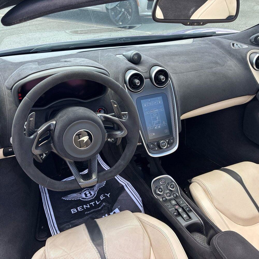 Used 2019 McLaren 570S Spider RWD image 20