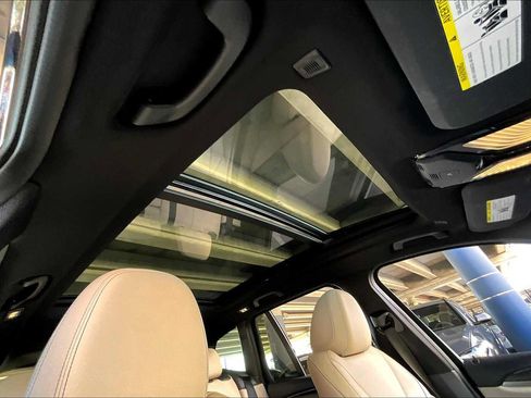 Used 2022 BMW X3 sDrive30i w/ M Sport Package 2 RWD image 13