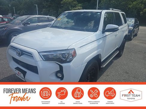 Used 2023 Toyota 4Runner SR5 Premium w/ Moonroof Package AWD/4WD image 1