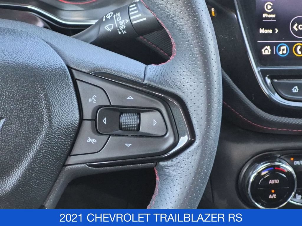 Used 2021 Chevrolet TrailBlazer RS w/ Sun and Liftgate Package AWD/4WD image 21