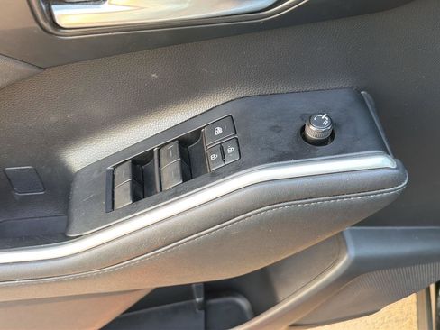Used 2021 Toyota Highlander XSE FWD image 33
