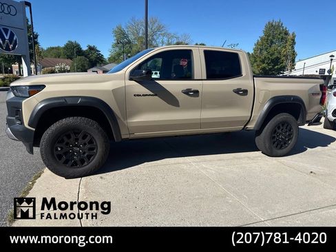 Used 2023 Chevrolet Colorado Trail Boss w/ Technology Package AWD/4WD image 13