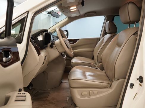 Used 2013 Nissan Quest SV w/ Leather Pkg image 4