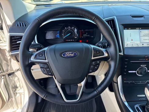 Used 2016 Ford Edge Titanium w/ Technology Package FWD image 14