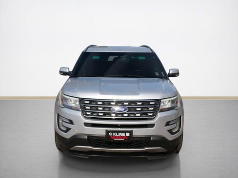 Used 2016 Ford Explorer Limited image 8