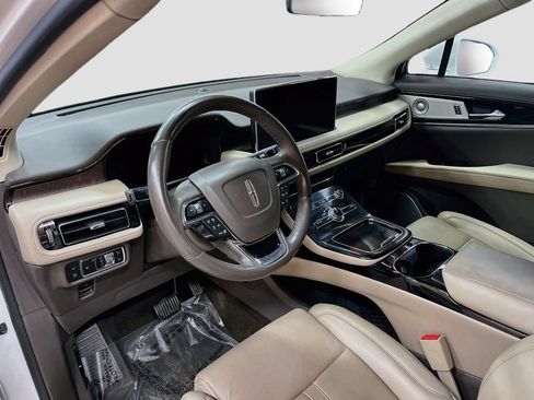 Used 2023 Lincoln Nautilus Reserve w/ Equipment Group 202A AWD/4WD image 9