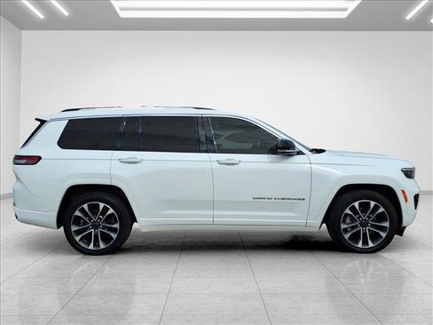 Used 2021 Jeep Grand Cherokee L Overland w/ Advanced Protech Group III AWD/4WD image 12