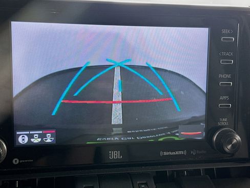 Used 2020 Toyota RAV4 Limited AWD/4WD image 23