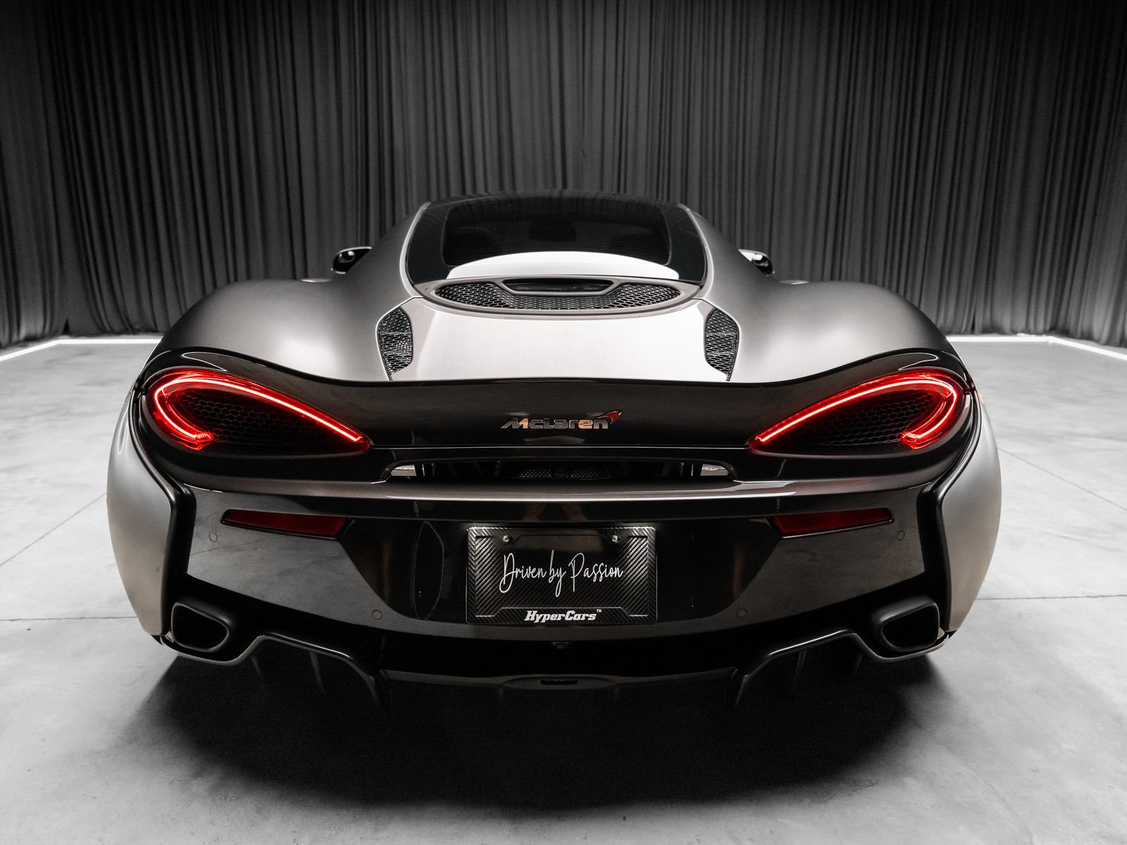 Used 2017 McLaren 570S RWD image 15