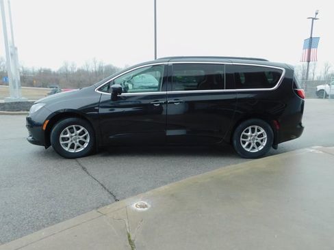 Certified 2020 Chrysler Voyager LX w/ Cold Weather Group image 25