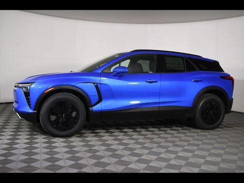 New 2025 Chevrolet Blazer EV LT image 10