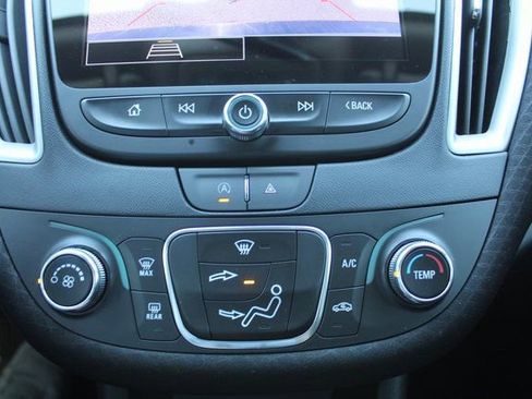 Used 2024 Chevrolet Malibu RS FWD image 27