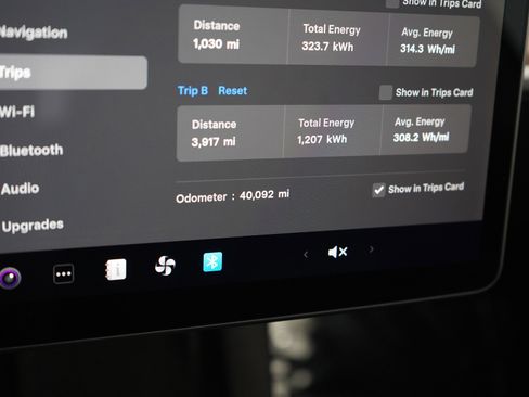 Used 2023 Tesla Model 3 Standard Range RWD image 23