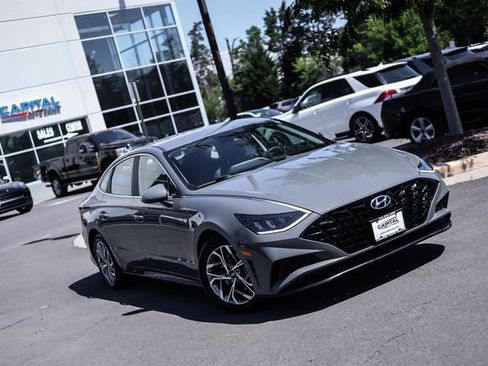 Used 2020 Hyundai Sonata SEL w/ Cargo Package FWD image 2