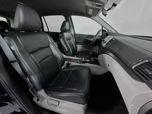 Certified 2017 Honda Pilot LX image 26