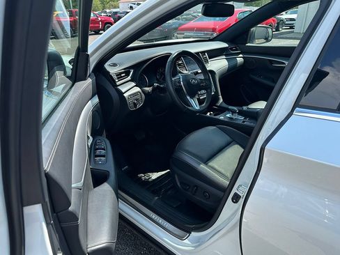 Used 2023 INFINITI QX55 Luxe w/ Accent Package AWD/4WD image 18