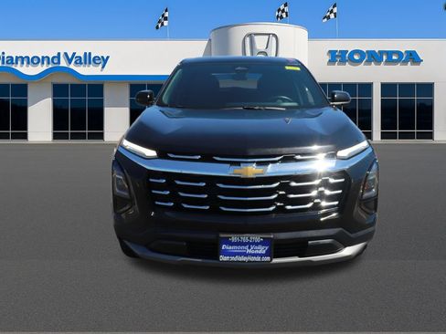 Used 2026 Chevrolet Equinox LT FWD image 2