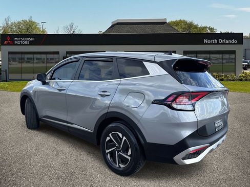 Used 2023 Kia Sportage LX image 3